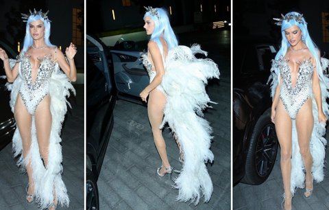 Pořádně sexy víla! Nádherná Alessandra Ambrosiová oslavila Halloween stylově