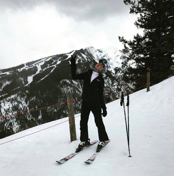 Alessandra Ambrosio v lyžařském středisku Buttermilk v Coloradu.