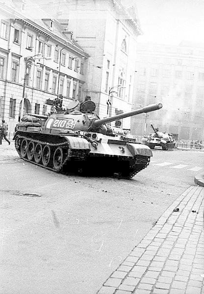 Na den, kdy vjely tanky do ulic, dodnes nezapomeneme...