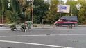 Vyšetřovatelé na místě exploze. Auto s dcerou Putinova ideologa Alexandera Dugina vyletělo do povětří a začalo hořet. Vyšetřovatelé na místě exploze. Auto s dcerou Putinova ideologa Alexandera Dugina vyletělo do povětří a začalo hořet.
