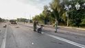 Vyšetřovatelé na místě exploze. Auto s dcerou Putinova ideologa Alexandera Dugina vyletělo do povětří a začalo hořet. Vyšetřovatelé na místě exploze. Auto s dcerou Putinova ideologa Alexandera Dugina vyletělo do povětří a začalo hořet.