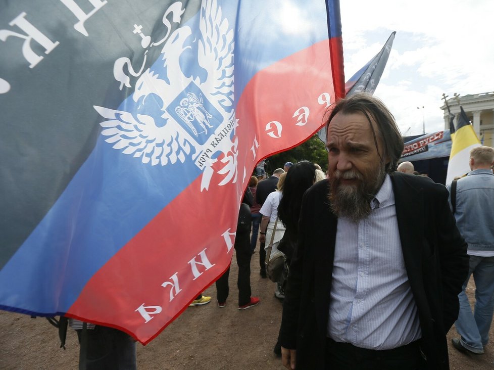 Putinův mentor, označován někdy také jako Putinův mozek, Alexander Dugin je šiřitelem myšlenky Velkého Ruska.