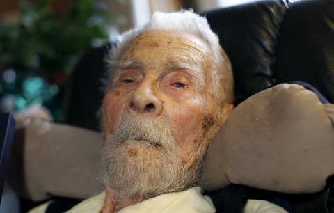 V New Yorku zemřel nejstarší muž světa: Dožil se 111 let!