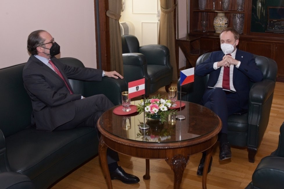Jakub Kulhánek s rakouským ministrem zahraničí Alexanderem Schallenbergem