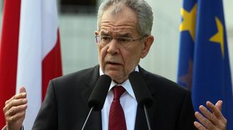 Van der Bellen se bude snažit spojit rozdělenou zemi