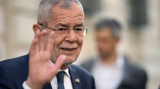 Alexander Van der Bellen byl znovu zvolen prezidentem Rakouska