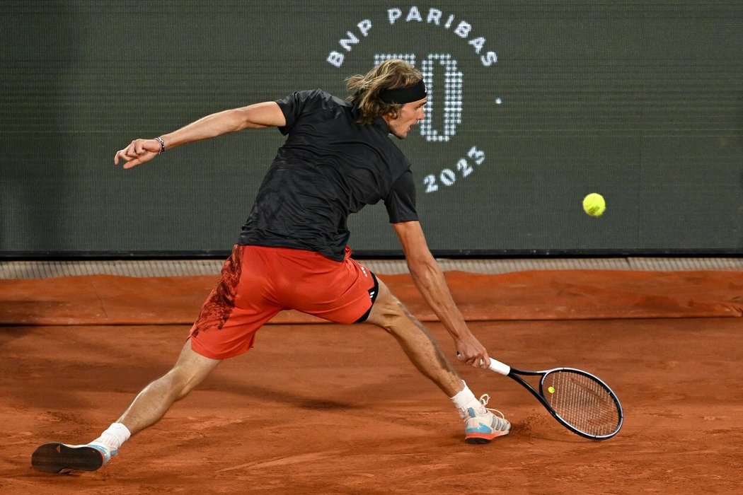 Tenisový profesionál Alexander Zverev je již ve čtvrtfinále French Open popáté za 5 let.