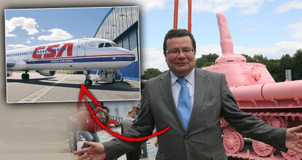 Exministr Vondra: Dostal trafiku v aeroholdingu! Stejnou jako rebel Fuksa