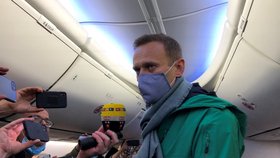 Alexej Navalnyj opustil Německo.