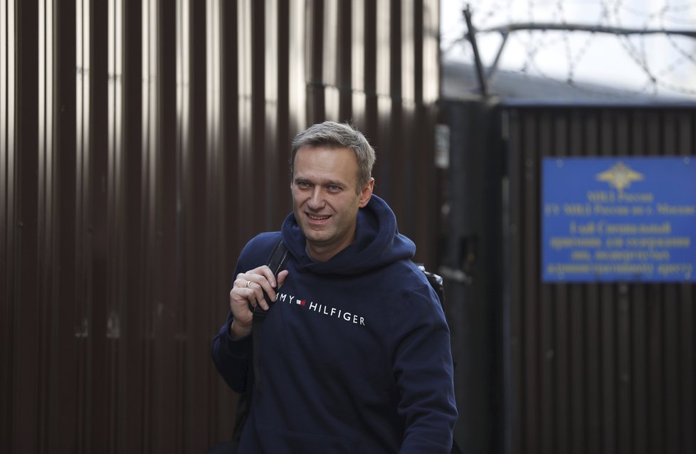 Putinův kritik a ruský opoziční vůdce Alexej Navalnyj vyšel po 30 dnech z vězení (23. 8. 2019).