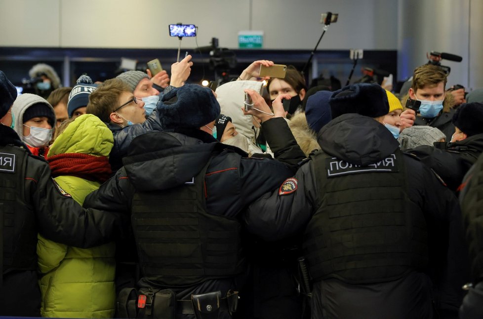 Zákrok policie na moskevském letišti Vnukovo