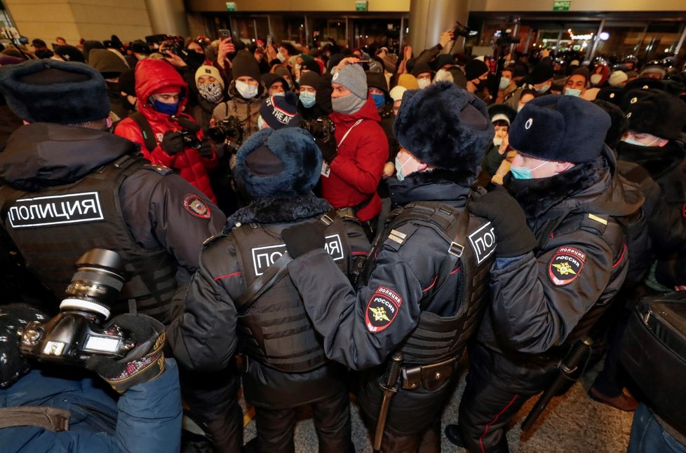 Zákrok policie na moskevském letišti Vnukovo