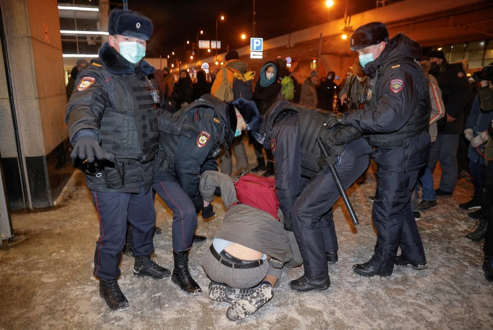 Zákrok policie na moskevském letišti Vnukovo