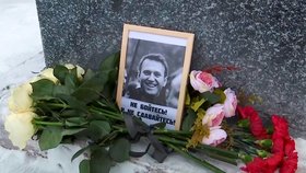 Navalného mluvčí prozradila, kdy a kde pohřbí opozičníka. Putinův režim chystá manévry?