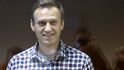 Ruský opozičník Alexej Navalnyj u soudu neuspěl. Musí zůstat ve vězení a zaplatit pokutu.