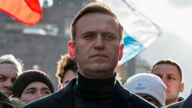 Pobyt ve vězení se Navalnému zřejmě prodlouží. Ruskému opozičníkovi hrozí dalších 10 let