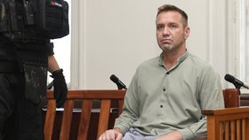 Ze čtyř roků v base 21 let! Soud zpřísnil trest muži, který bojoval na Ukrajině