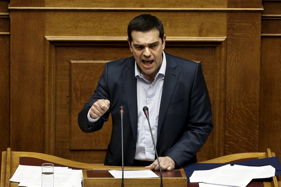Tsipras v parlamentu