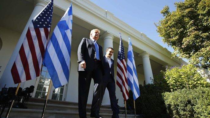 Řecký premiér Alexis Tsipras s Donaldem Trumpem při návštěvě USA