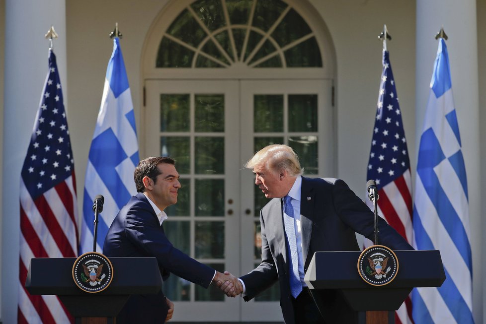 Řecký premiér Alexis Tsipras s Donaldem Trumpem při návštěvě USA