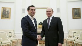 Řecký premiér Tsipras v Rusku: Schůzka s Putinem