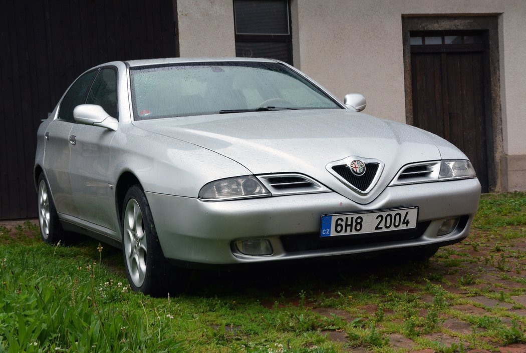 Alfa Romeo 166