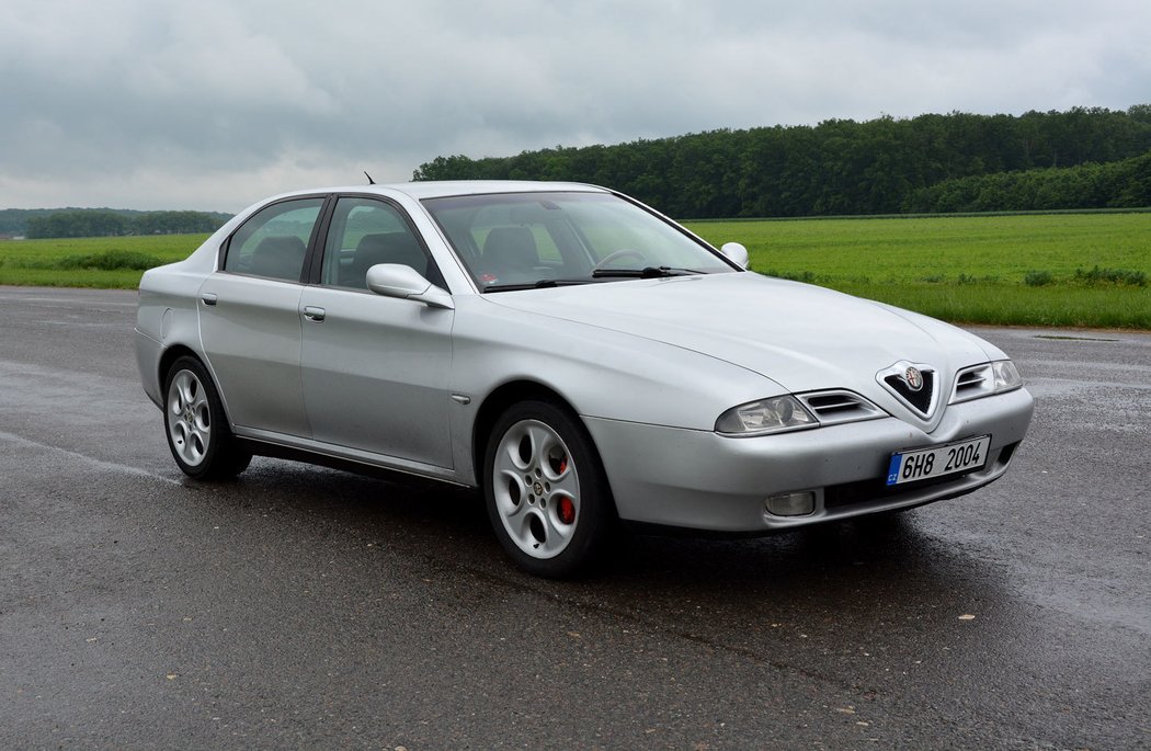 Alfa Romeo 166