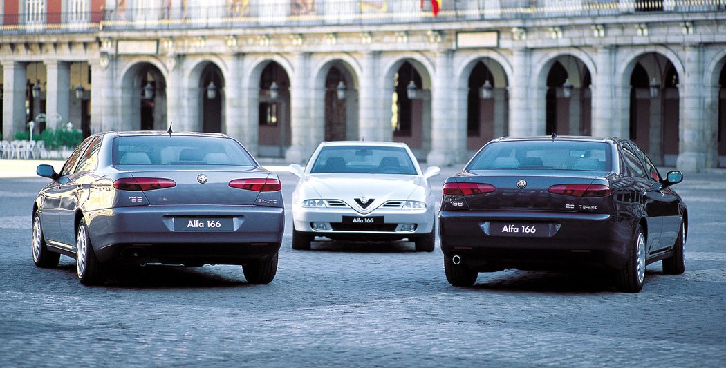 Alfa Romeo 166 (936) (1998–2003)