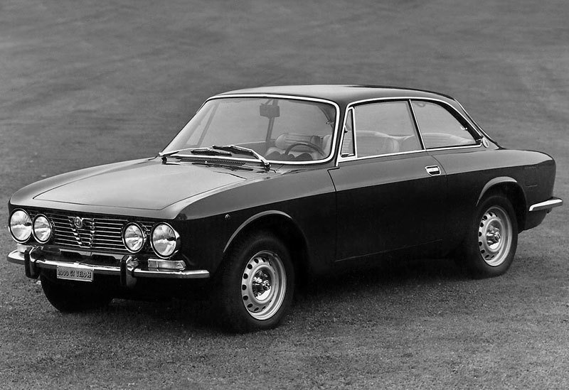 Alfa Romeo 2000 GT Veloce (1971–1976)