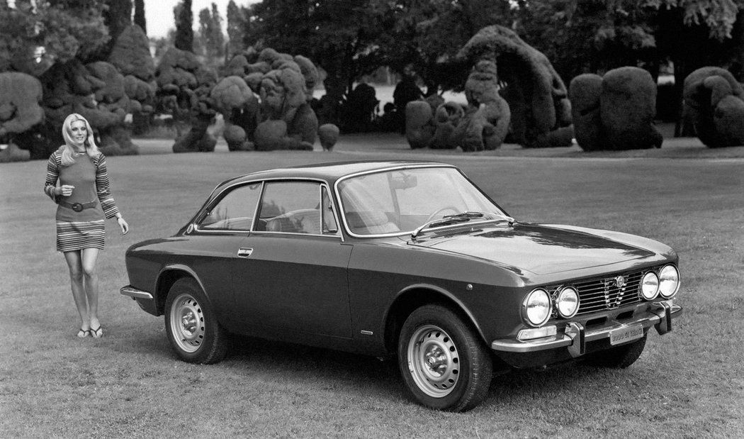 Alfa Romeo 2000 GT Veloce (1971–1976)