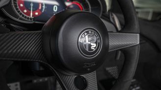 Alfa Romeo 33 Stradale Perla Nera Alfa Romeo 33 Stradale Perla Nera