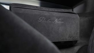 Alfa Romeo 33 Stradale Perla Nera Alfa Romeo 33 Stradale Perla Nera