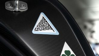 Alfa Romeo 33 Stradale Perla Nera Alfa Romeo 33 Stradale Perla Nera