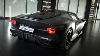 Alfa Romeo 33 Stradale Perla Nera Alfa Romeo 33 Stradale Perla Nera