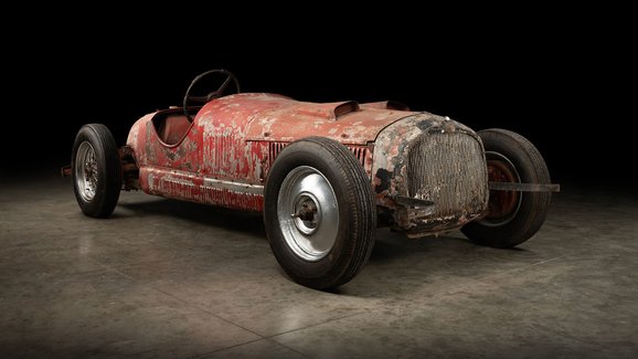 Vzácná Alfa Romeo 6C 1750 SS, kterou vlastnil Benito Mussolini, se připravuje na renovaci 