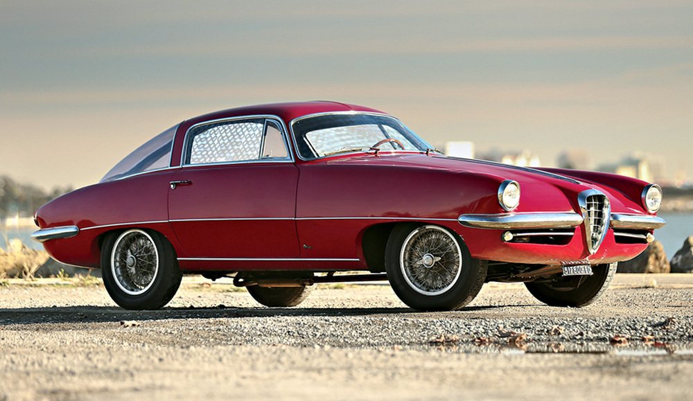 Turínská karosárna Boano postavila v roce 1955 skoro stejnou karoserii kupé na podvozku Alfa Romeo 1900C SS.
