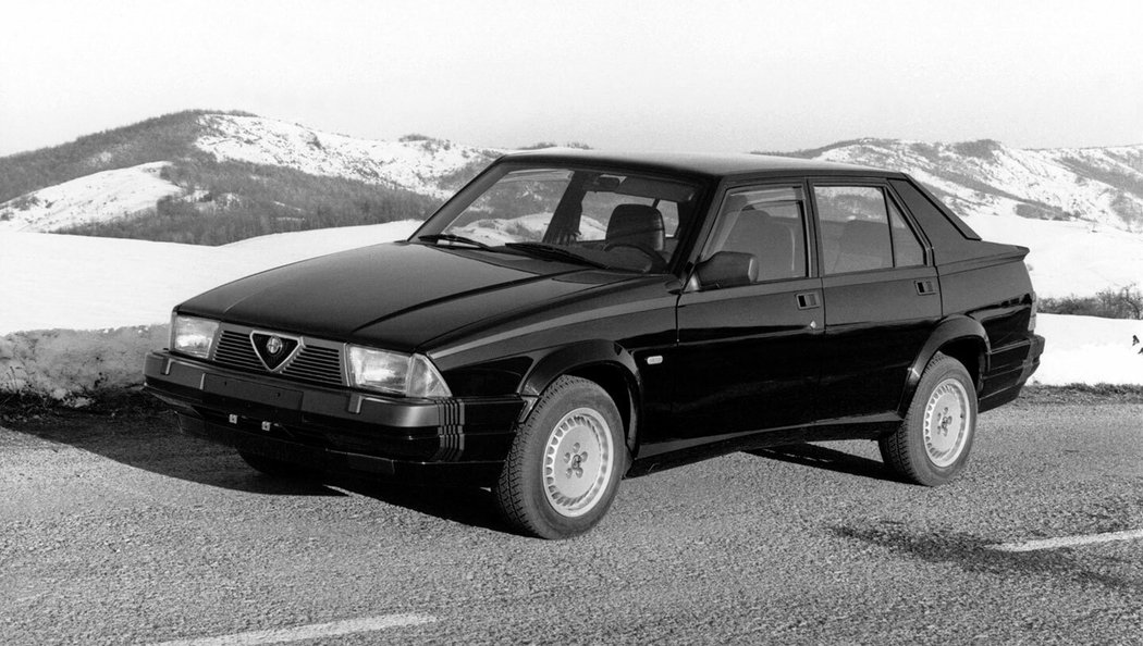 Alfa Romeo 75 6V 3.0 America (162B) (1987–1988)