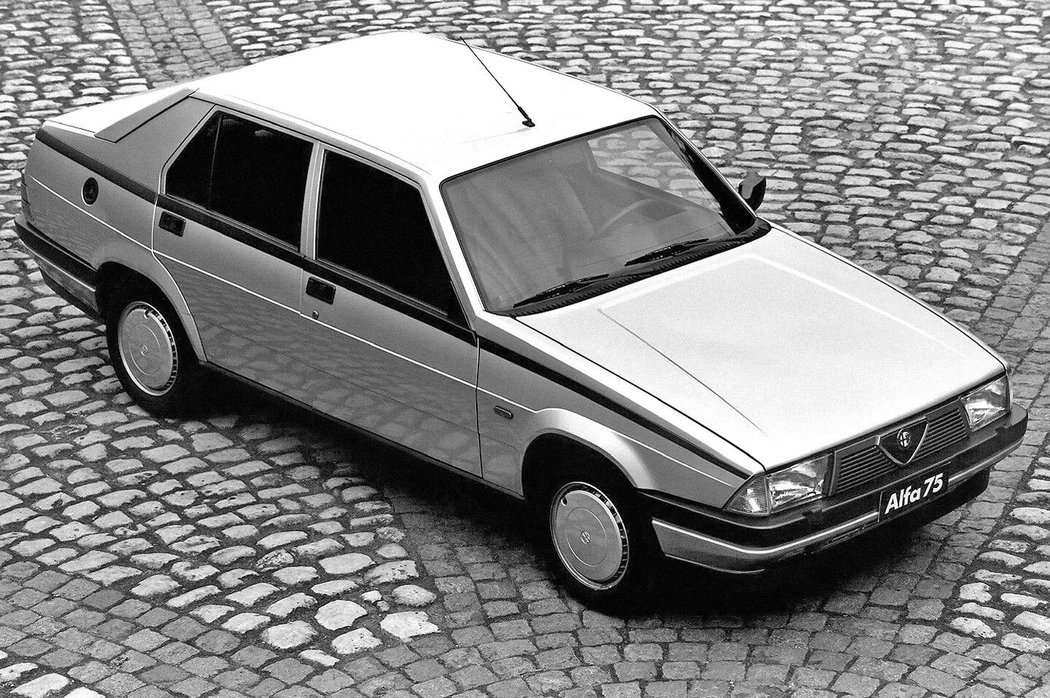 Alfa Romeo 75 (162B) (1985–1988)