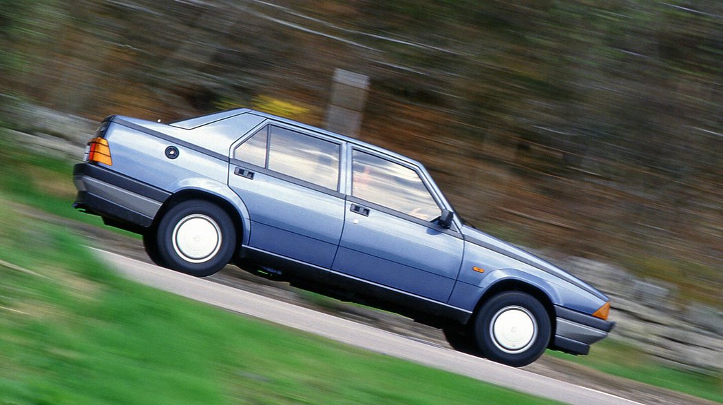 Alfa Romeo 75 (162B) (1985–1988)