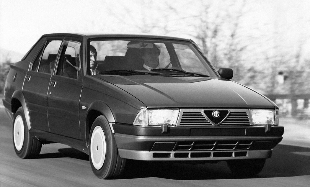 Alfa Romeo 75 Twin Spark 2.0 (162B) (1987–1988)