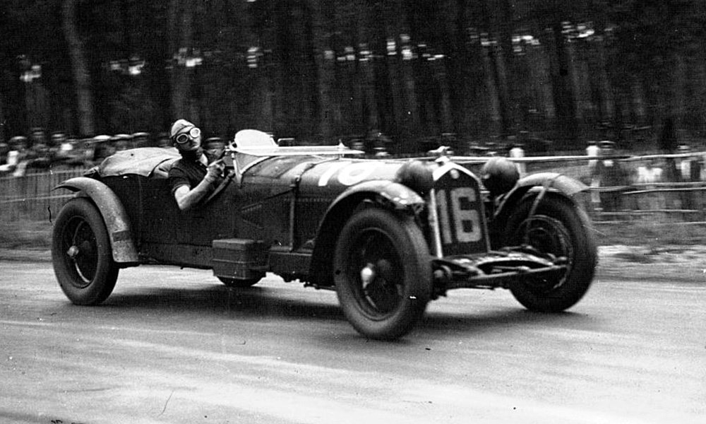 Vůz Alfa Romeo 8C 2300 vyhrál v roce 1931 a dalších třech letech 24hodinový závod v Le Mans.