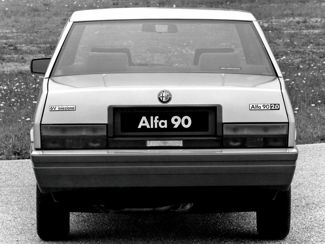 Alfa Romeo 90 2.0 6V Iniezione (1984)