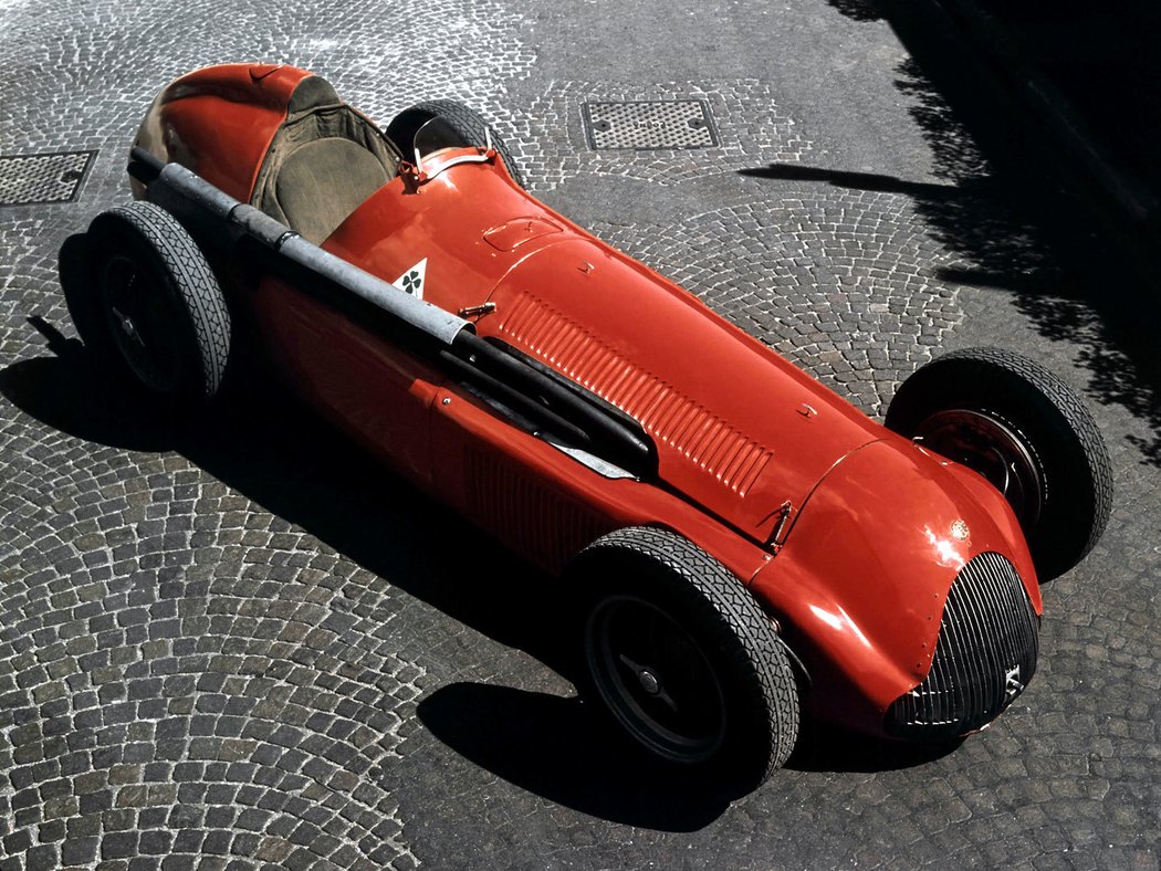 Alfa Romeo Alfetta 159