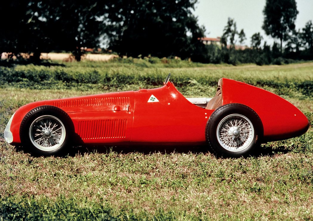 Alfa Romeo Alfetta 159