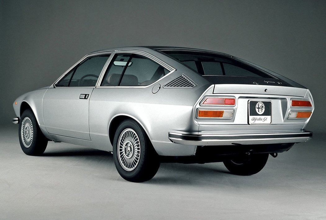 Alfa Romeo Alfetta GT (1974–1976)