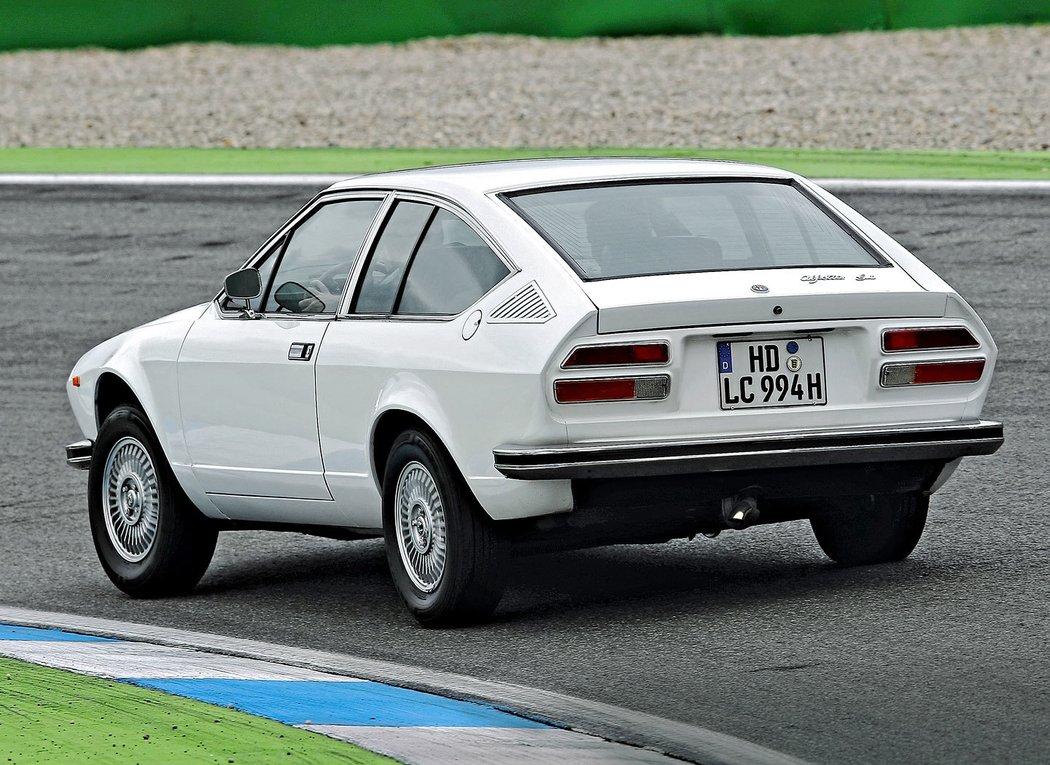 Alfa Romeo Alfetta GT (1974–1976)