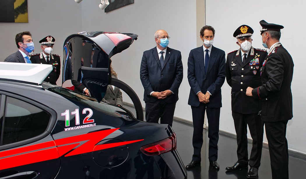 Alfa Romeo Giulia Carabinieri 