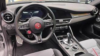 Alfa Romeo Giulia Quadrifoglio Luna Rossa Alfa Romeo Giulia Quadrifoglio Luna Rossa