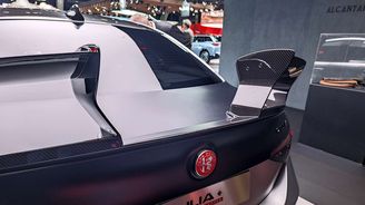 Alfa Romeo Giulia Quadrifoglio Luna Rossa Alfa Romeo Giulia Quadrifoglio Luna Rossa