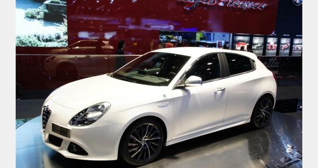 Auto Alfa Romeo Giulietta vyhrálo prestižní anketu Auto roku ČR 2011.